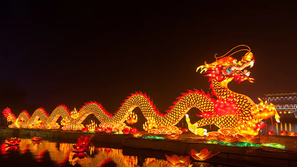 庆祝春节的龙形灯笼，中国西安-无盘系统网