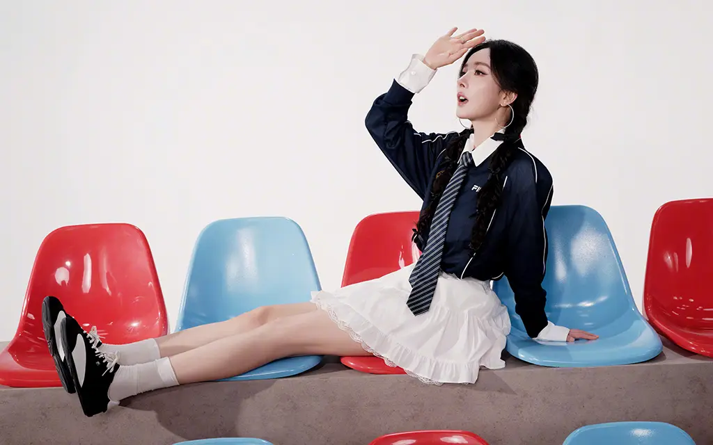 杨幂白色短裙4k高清美女壁纸-无盘系统网