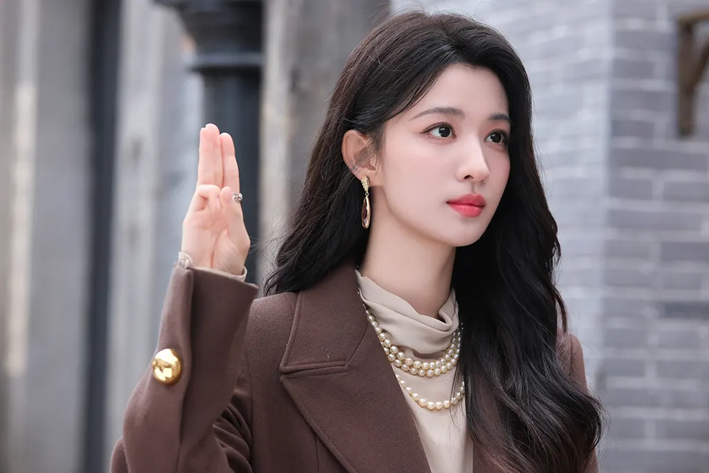 长发高清美女王楚然4K壁纸-无盘系统网